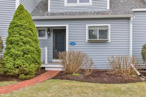 137 Shellback Way #137, Mashpee, MA 02649 photo 2