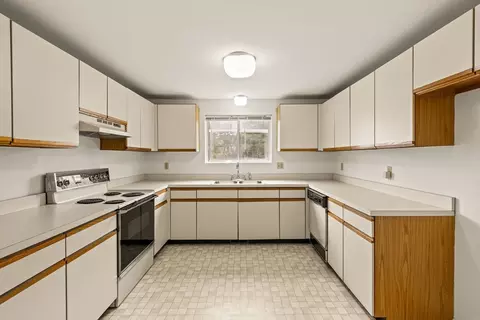 137 Shellback Way #137, Mashpee, MA 02649 photo 8