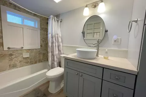 Bath - 108 Lakeside Dr, Marstons Mills, MA 02648 photo 2 of 4
