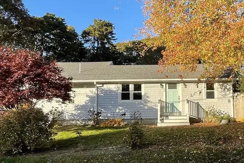 Exterior - 108 Lakeside Dr, Marstons Mills, MA 02648 photo 1 of 3
