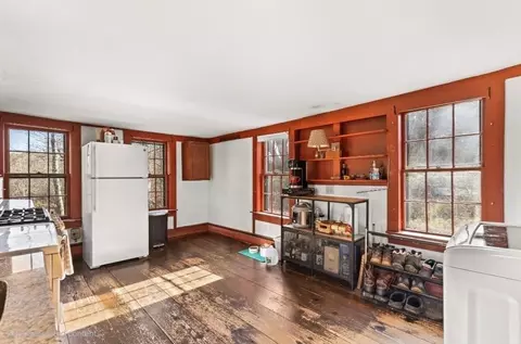 76 Parsonage Rd, Plympton, MA 02367 photo 3