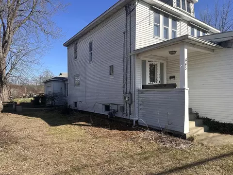 445 Chicopee St, Chicopee, MA 01013 photo 2