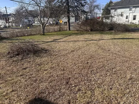 445 Chicopee St, Chicopee, MA 01013 photo 7