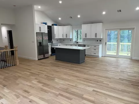 2 W Dudley Rd, Dudley, MA 01571 photo 7