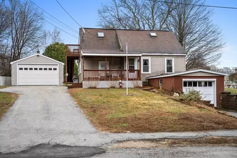 8 Rawson Ave, Oxford, MA 01540