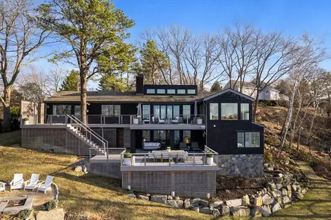 23 Pinecliff Dr, Marblehead, MA 01945