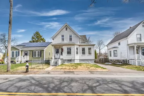 102 Carl Ave, Brockton, MA 02302