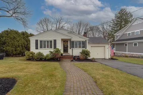 7 Indian Hill Rd, Winchester, MA 01890