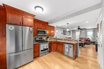 35 Wenlock Rd #35, Boston, MA 02122