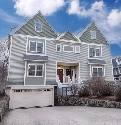 75 Bourne St #75, Auburndale, MA 02466