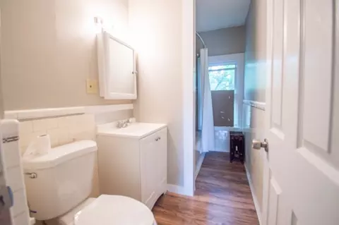 Bath - 127-129 Olmsted Dr, Springfield, MA 01108 photo 3 of 3
