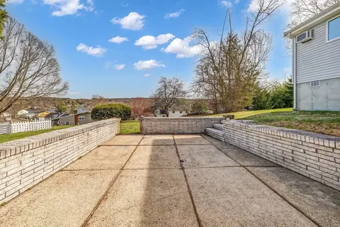 21 Champlain Dr, Hudson, MA 01749 photo 38