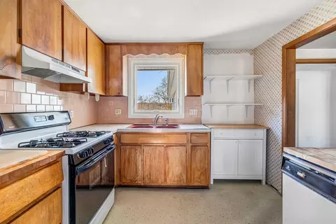 21 Champlain Dr, Hudson, MA 01749 photo 18