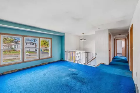 21 Champlain Dr, Hudson, MA 01749 photo 6