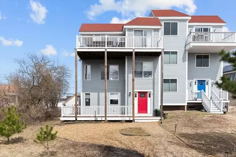 5 59th St #5, Newburyport, MA 01950