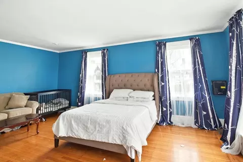 Bedroom - 346 Maple St, Springfield, MA 01105 photo 4 of 9