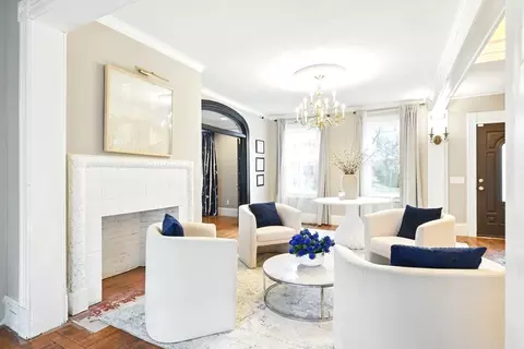 Living - 346 Maple St, Springfield, MA 01105 photo 1 of 3