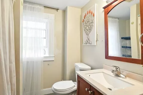Bath - 346 Maple St, Springfield, MA 01105 photo 1 of 4