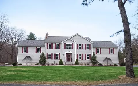 118 Kempton Rd, Millville, MA 01529