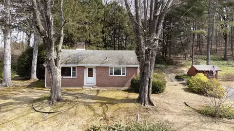 9 Westview Ter, Easthampton, MA 01027
