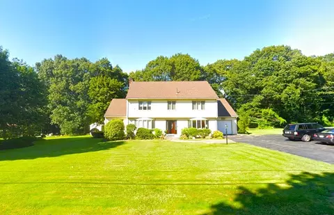 3 Overlook Dr, Chelmsford, MA 01824