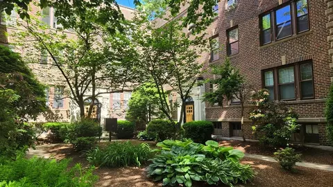 31 Winslow Rd #3, Brookline, MA 02446
