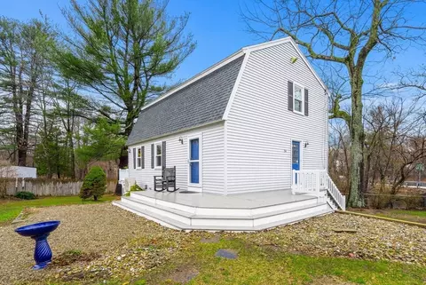 134 Nichols St, Wilmington, MA 01887