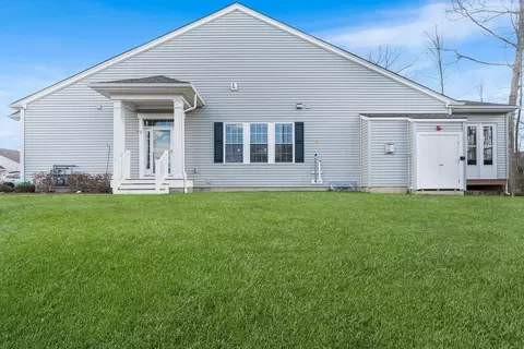 7 Sienna Cir #7, Upton, MA 01568 photo 4