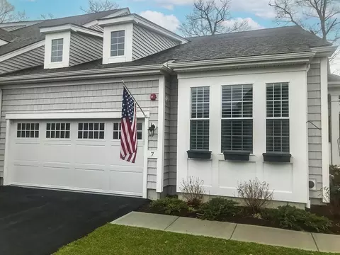 7 Sienna Cir #7, Upton, MA 01568 photo 2
