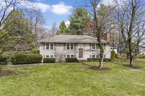 95 Westford St, Chelmsford, MA 01824