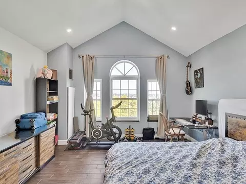 50 Boatswains Way #503, Chelsea, MA 02150