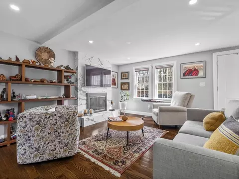 Living - 19 Cold Spring Rd, North Reading, MA 01864 photo 2 of 3