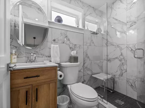 Bath - 19 Cold Spring Rd, North Reading, MA 01864 photo 2 of 3