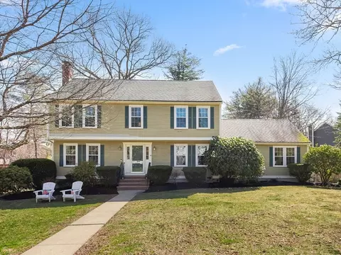 14 Middlebury Ln, Beverly, MA 01915