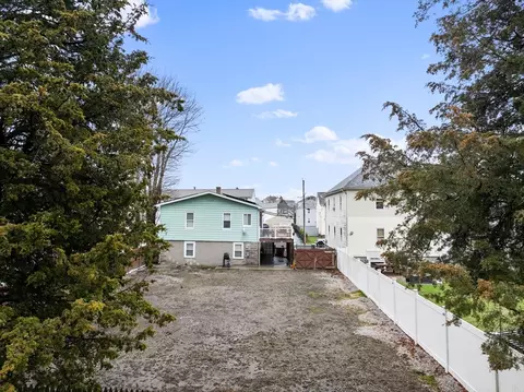 Exterior - 161 Vale St, Fall River, MA 02724 photo 5 of 6