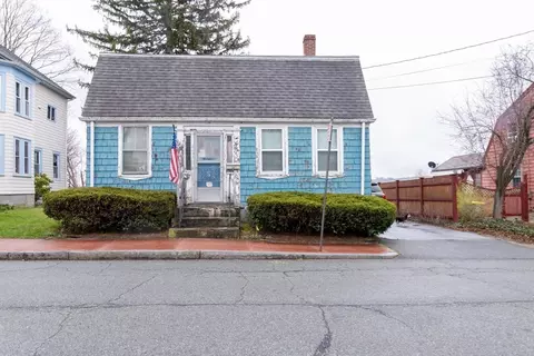 562 Main St, Somerset, MA 02726