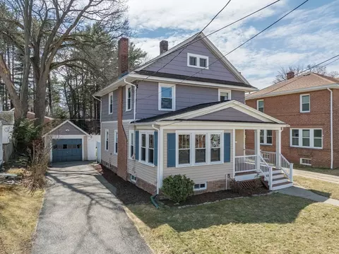 322 W Franklin St, Holyoke, MA 01040