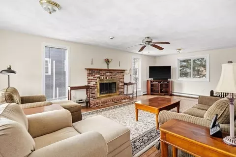 27 Packard Ave, Hull, MA 02045 photo 5