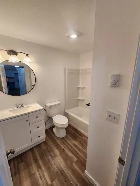 Bath - 80 Stanton St #33, Worcester, MA 01605 photo 1 of 1