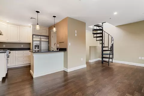 48 E Springfield St #4, Boston, MA 02118