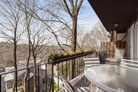 Exterior - 178 Rawson Rd, Brookline, MA 02445 photo 2 of 3