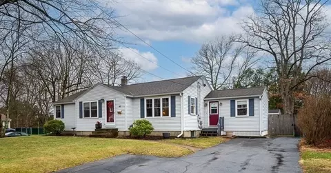 10 Locust St, Oxford, MA 01540
