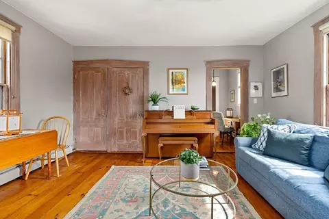 Living - 7 Glover Sq #2, Marblehead, MA 01945 photo 4 of 5