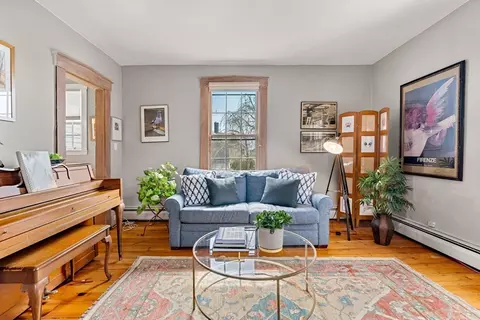 Living - 7 Glover Sq #2, Marblehead, MA 01945 photo 2 of 5