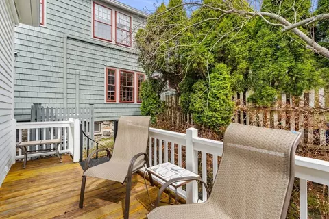 Exterior - 7 Glover Sq #2, Marblehead, MA 01945 photo 3 of 4