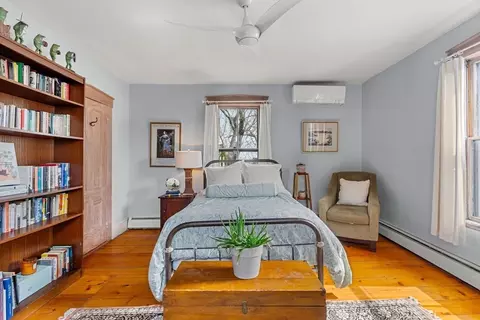 Bedroom - 7 Glover Sq #2, Marblehead, MA 01945 photo 2 of 7