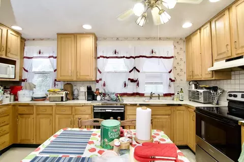 24 Longview St, Springfield, MA 01108 photo 11