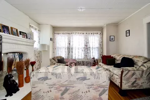 24 Longview St, Springfield, MA 01108 photo 4