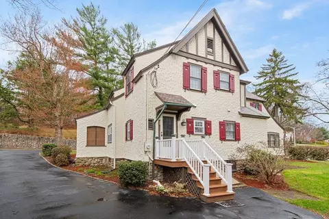 33 Flagg St, Worcester, MA 01602 photo 2