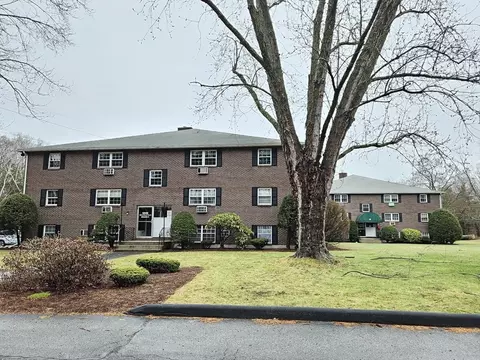 96 Richardson Rd #B21, Chelmsford, MA 01863